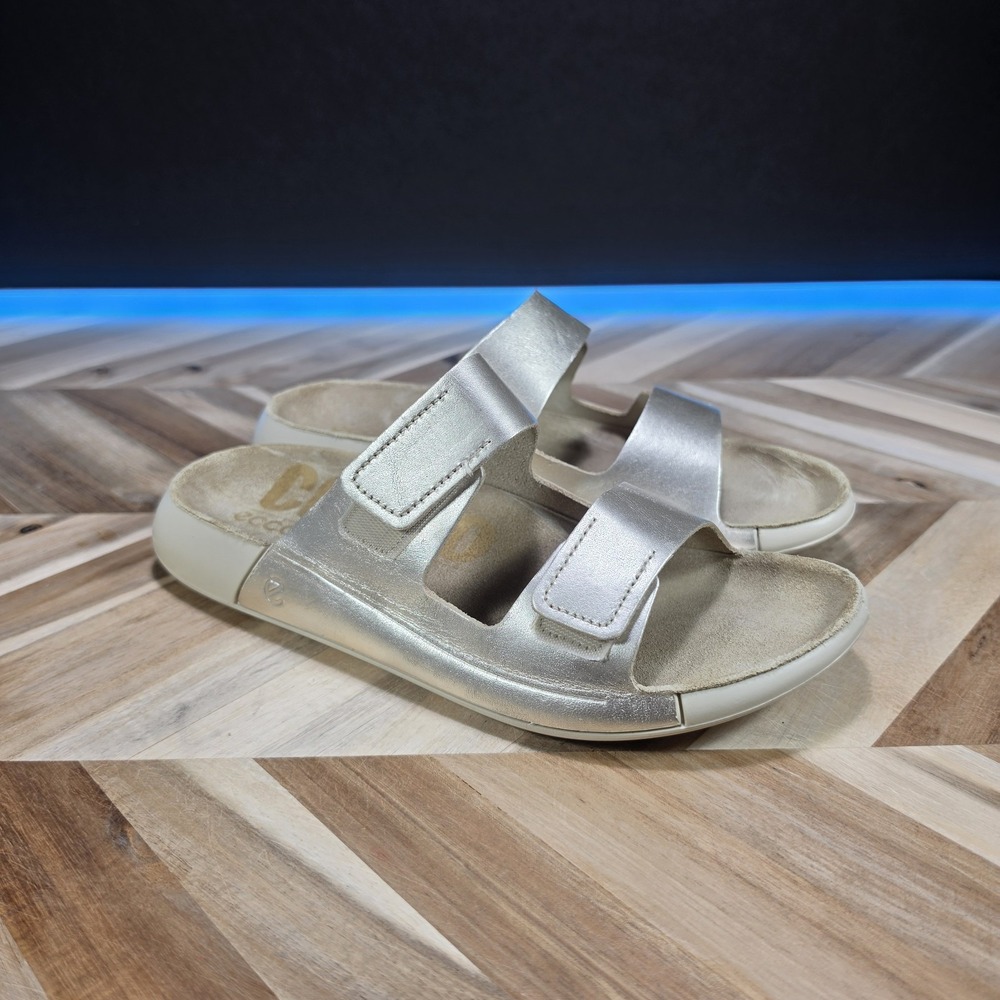 ECCO Cozmo Women's 9-9.5 EU 40 Silver Leather Two Strap Comfort Sandals
